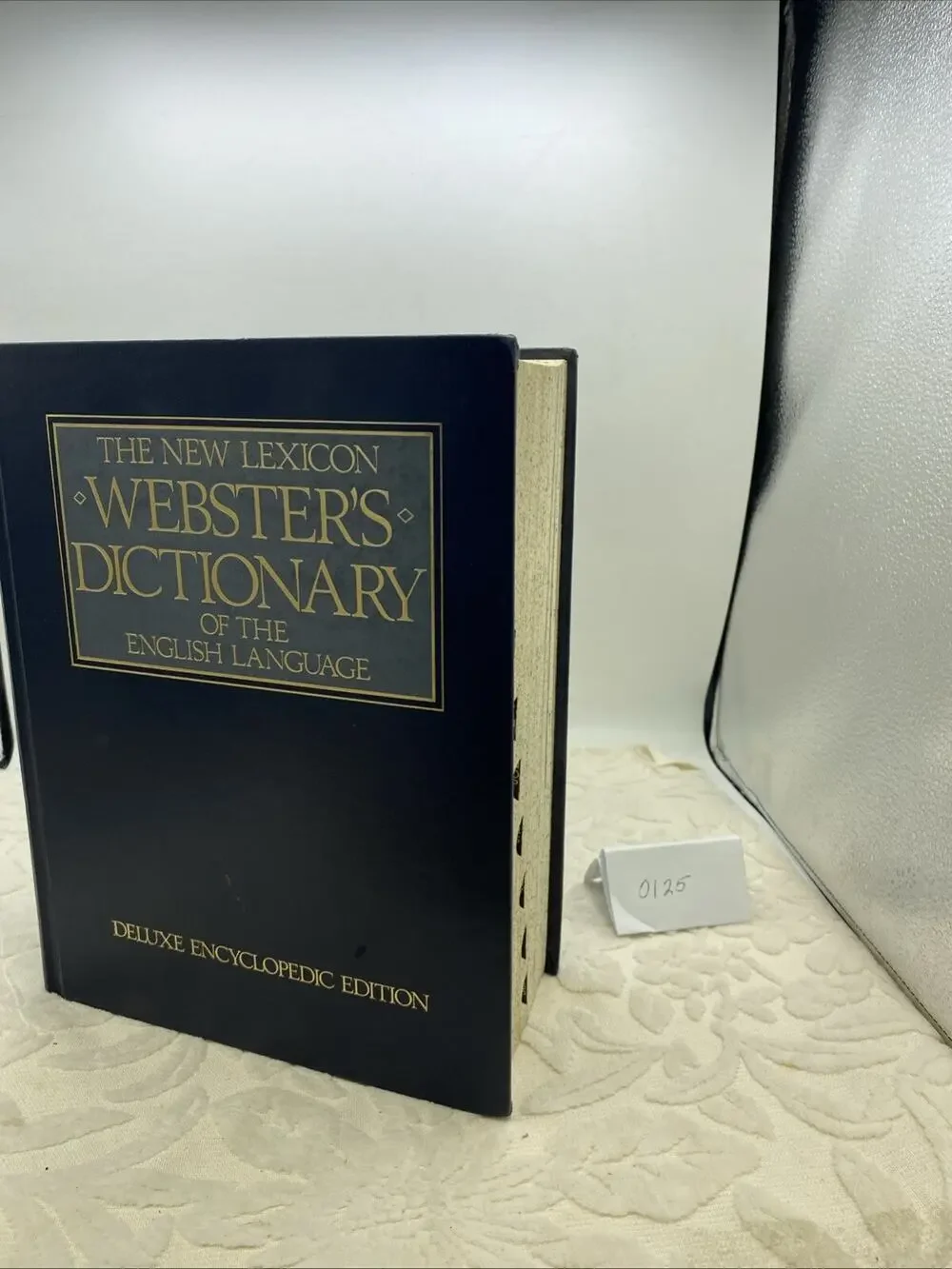 The New Lexicon Webster's Dictionary of the English Language : One Volume...